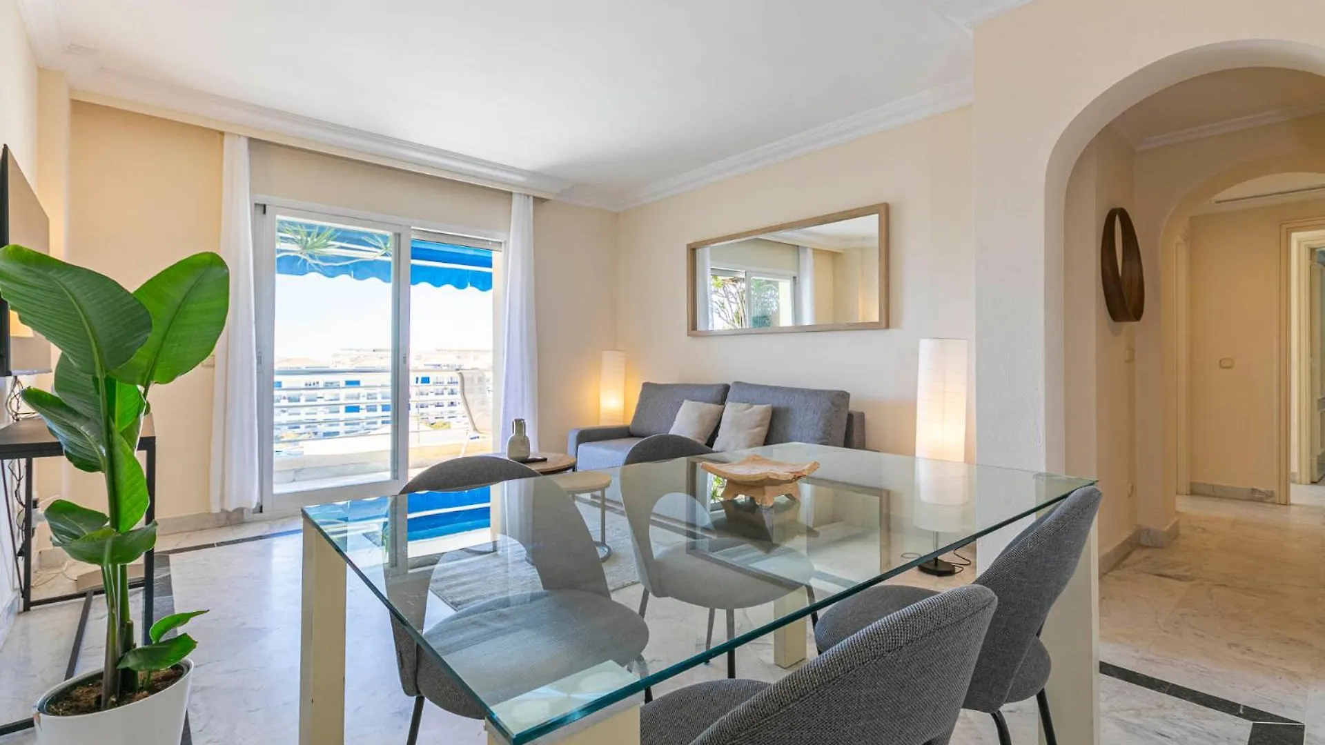 Puerto Banus, Marina Banus, 2Br, 2Bth, Seaviews And Parking Lägenhet Marbella