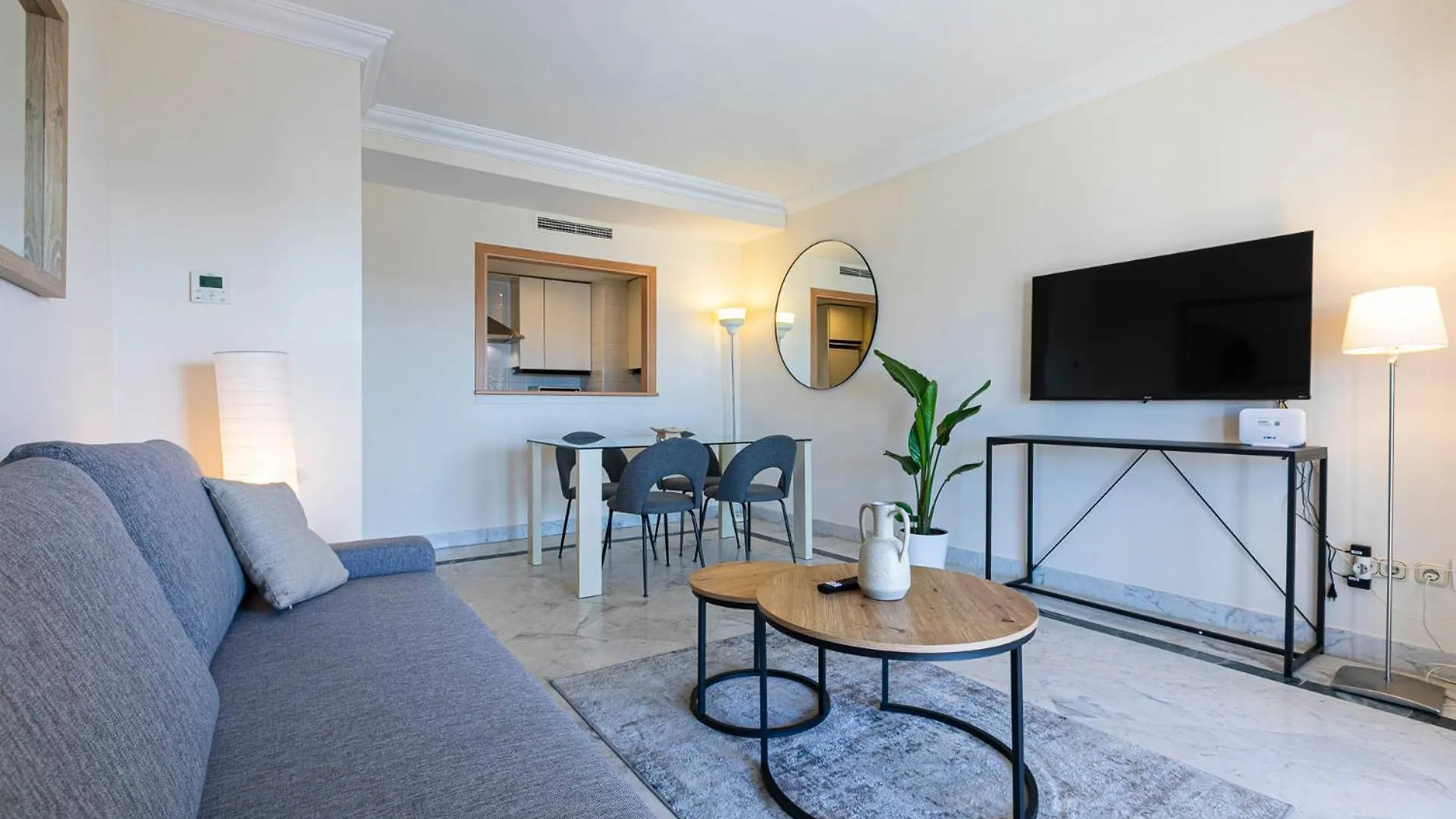 Puerto Banus, Marina Banus, 2Br, 2Bth, Seaviews And Parking Lägenhet Marbella 0*,  Spanien